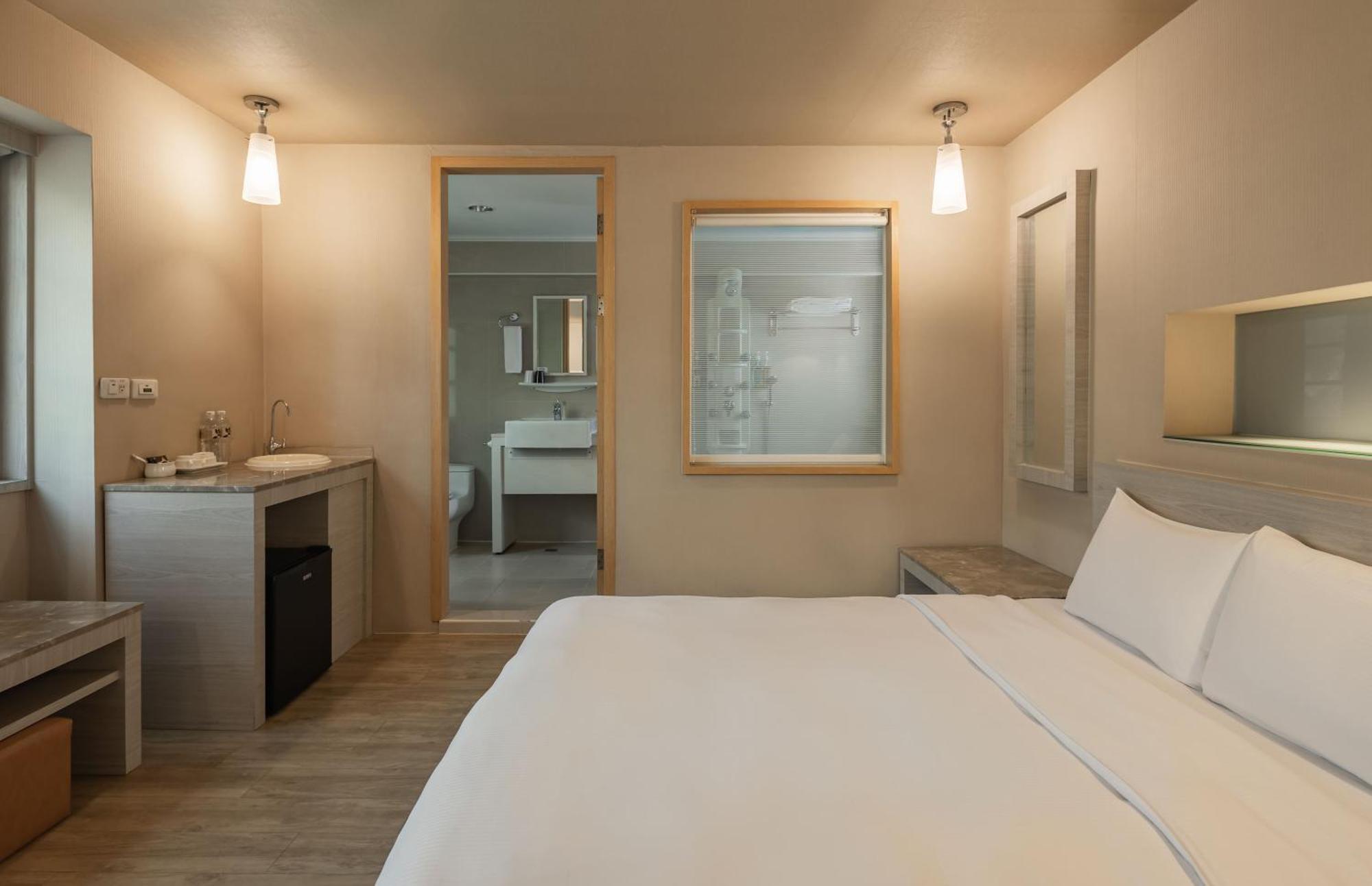 Kindness Hotel - Hanshen Гаосюн Номер фото