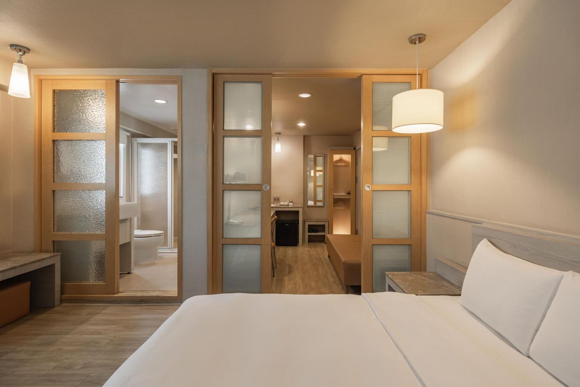 Kindness Hotel - Hanshen Гаосюн Номер фото